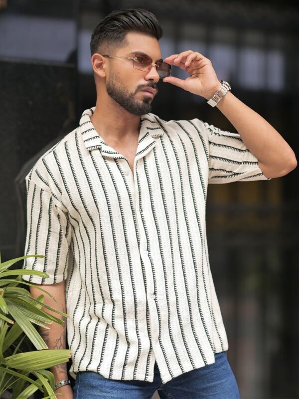 Maniac - Men Comfort Opaque Striped Casual Shirt