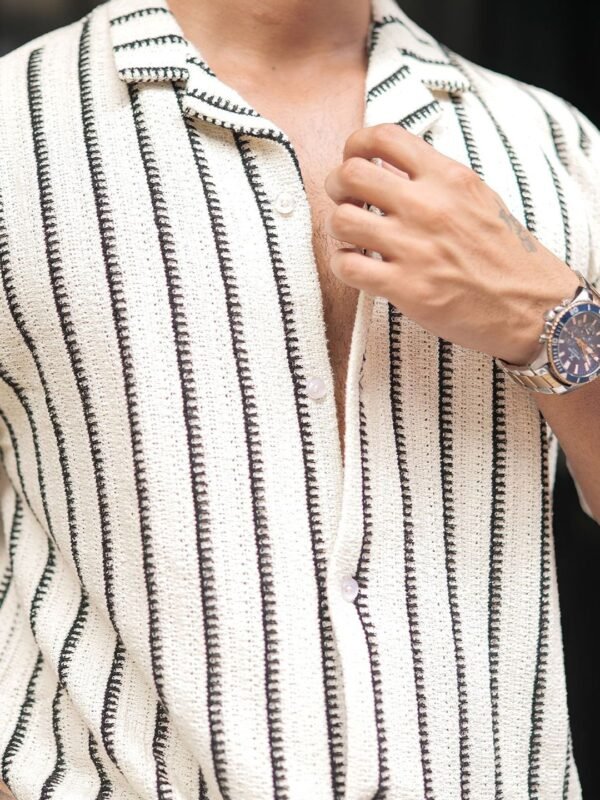 Maniac - Men Comfort Opaque Striped Casual Shirt