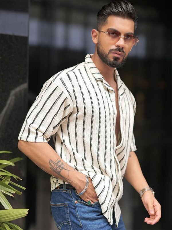 Maniac - Men Comfort Opaque Striped Casual Shirt