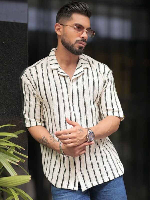 Maniac - Men Comfort Opaque Striped Casual Shirt