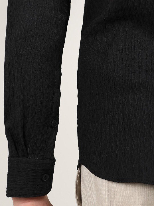 Campus Sutra Men Black Chain-Creased Shirt – Regular Fit