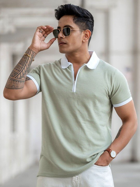 Powerlook Men Polo Collar Solid Green Zip Polo T-shirt – Regular Fit