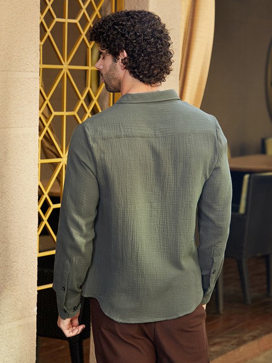 Campus Sutra Men Comfort Regular Fit Striped Casual Shirt